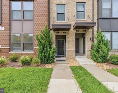 238 Van Buren Street - Photo Thumbnail 2