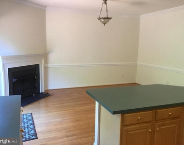 5271 Ballycastle Circle E - Photo Thumbnail 7