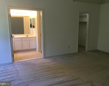 5271 Ballycastle Circle E - Photo Thumbnail 19