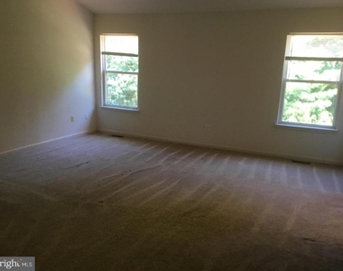 5271 Ballycastle Circle E - Photo Thumbnail 21