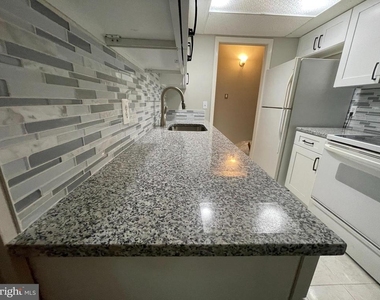 11623 Stoneview Square - Photo Thumbnail 3