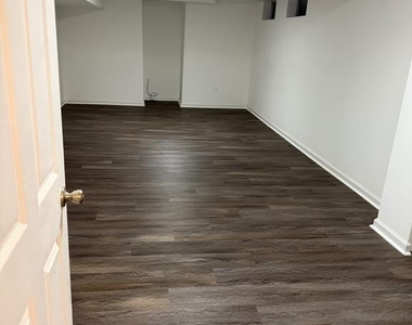 8502 Chase Glen Circle - Photo Thumbnail 11