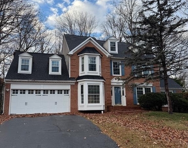 8502 Chase Glen Circle - Photo Thumbnail 12