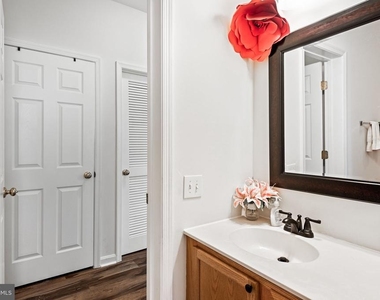 8202 Catbird Circle - Photo Thumbnail 18