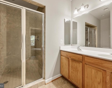 5718 Callcott Way - Photo Thumbnail 19