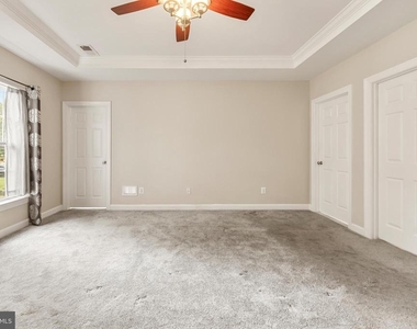 5718 Callcott Way - Photo Thumbnail 14