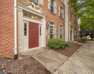 5718 Callcott Way - Photo Thumbnail 31