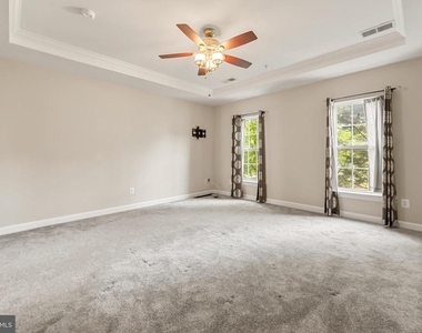 5718 Callcott Way - Photo Thumbnail 15