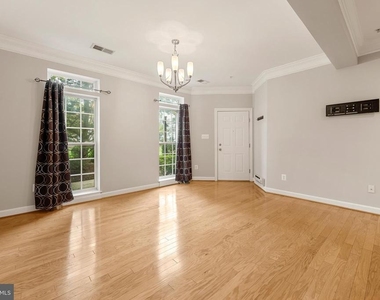 5718 Callcott Way - Photo Thumbnail 10