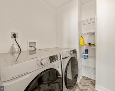 5718 Callcott Way - Photo Thumbnail 23