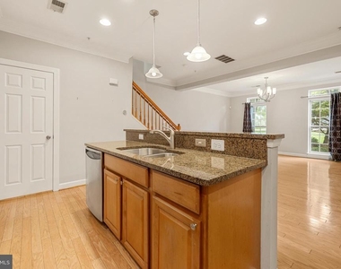 5718 Callcott Way - Photo Thumbnail 3