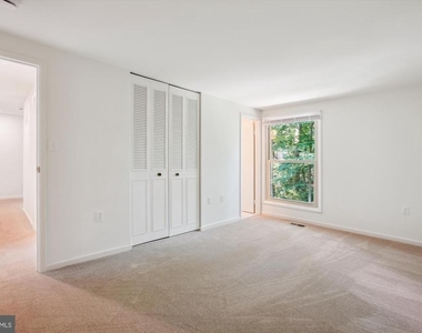 11571 Shadbush Court - Photo Thumbnail 8