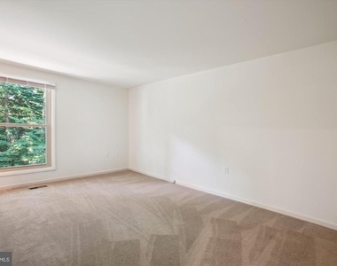 11571 Shadbush Court - Photo Thumbnail 7