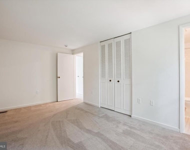 11571 Shadbush Court - Photo Thumbnail 9