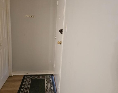 4343 Americana Drive - Photo Thumbnail 5