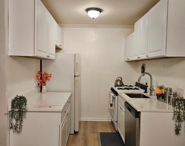 4343 Americana Drive - Photo Thumbnail 7