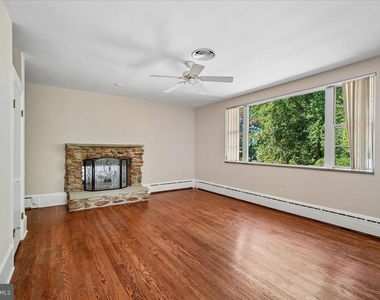 8106 W Boulevard Drive - Photo Thumbnail 13
