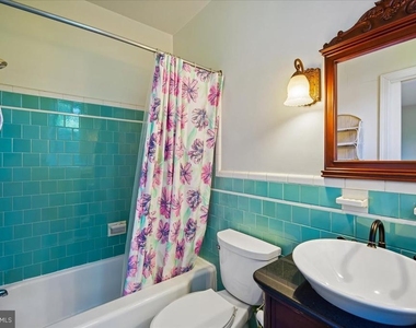 8106 W Boulevard Drive - Photo Thumbnail 21
