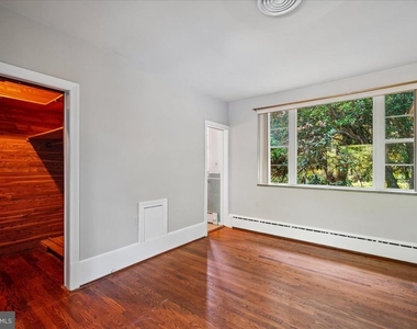 8106 W Boulevard Drive - Photo Thumbnail 20