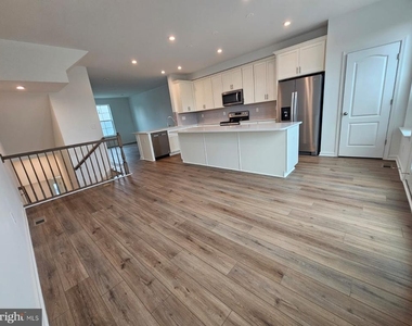 3144 Eton Pl - Photo Thumbnail 2