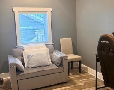 220 Retreat Lane - Photo Thumbnail 11
