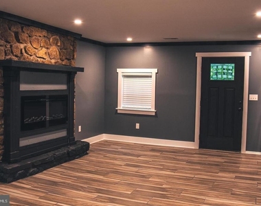 220 Retreat Lane - Photo Thumbnail 3