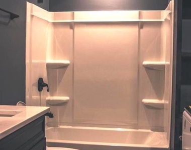 220 Retreat Lane - Photo Thumbnail 8
