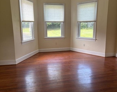 8304 E Main Street - Photo Thumbnail 7