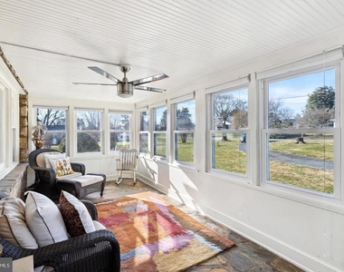 1539 Easton Lane - Photo Thumbnail 13