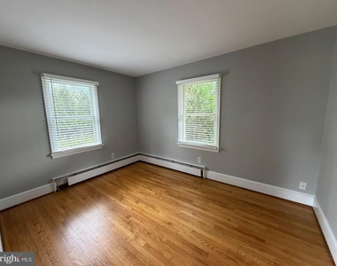 1539 Easton Lane - Photo Thumbnail 23