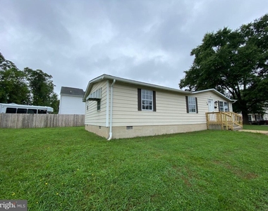 900 White Street - Photo Thumbnail 23