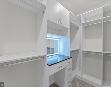 2047 - A Armstrong Terrace - Photo Thumbnail 23