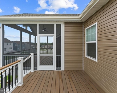 2047 - A Armstrong Terrace - Photo Thumbnail 40