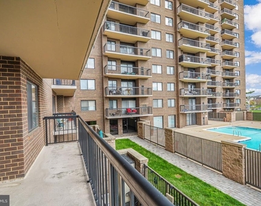 200 N Pickett Street - Photo Thumbnail 25