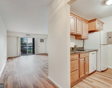 200 N Pickett Street - Photo Thumbnail 3