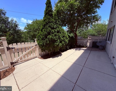 1425 N Van Dorn Street - Photo Thumbnail 28