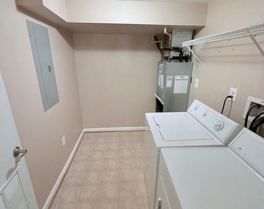 1425 N Van Dorn Street - Photo Thumbnail 26