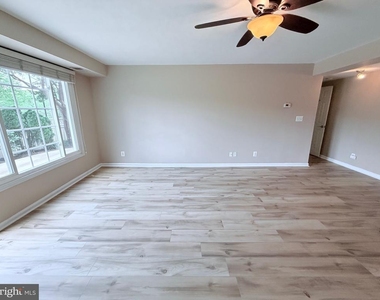 1425 N Van Dorn Street - Photo Thumbnail 12