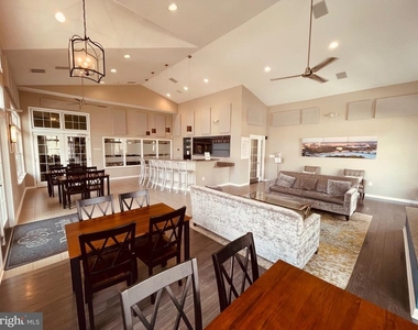 1425 N Van Dorn Street - Photo Thumbnail 40