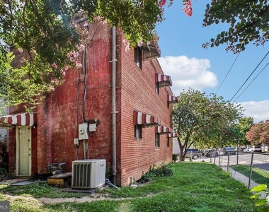 1227 Queen Street - Photo Thumbnail 37