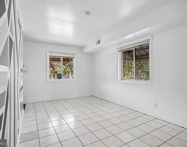 1227 Queen Street - Photo Thumbnail 15