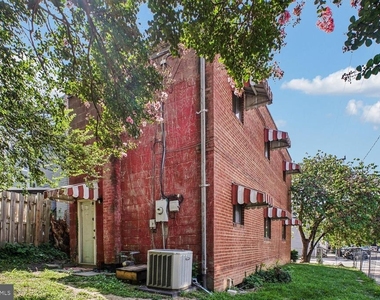 1227 Queen Street - Photo Thumbnail 10