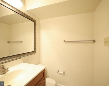 1413 Oronoco Street - Photo Thumbnail 25