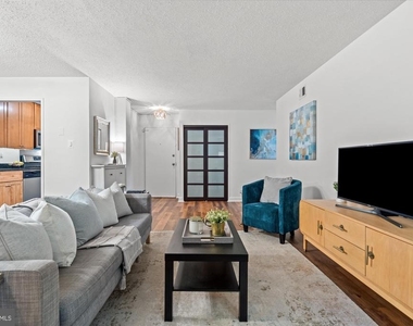 1730 Arlington Boulevard - Photo Thumbnail 5