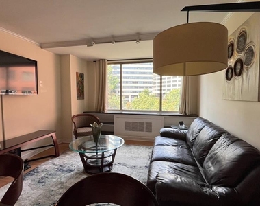 1121 Arlington Boulevard - Photo Thumbnail 6