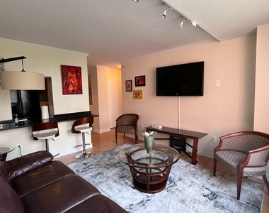 1121 Arlington Boulevard - Photo Thumbnail 5