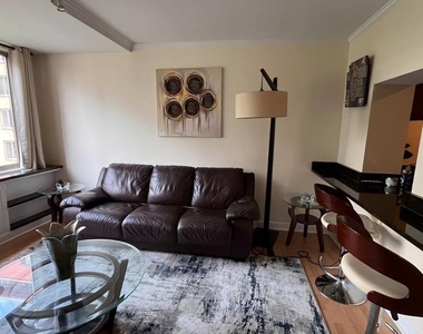 1121 Arlington Boulevard - Photo Thumbnail 7