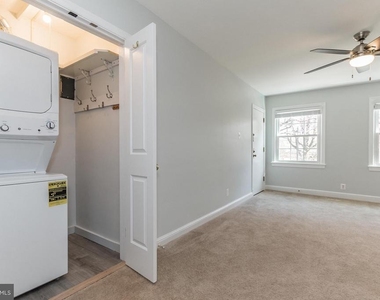 2409 Arlington Boulevard - Photo Thumbnail 5
