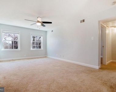 2409 Arlington Boulevard - Photo Thumbnail 1