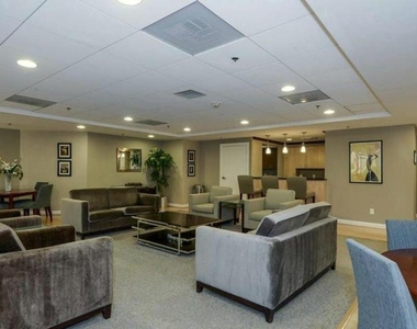 1020 Highland Street - Photo Thumbnail 19